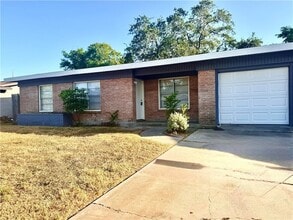 Building Photo - 5913 Lucille Dr