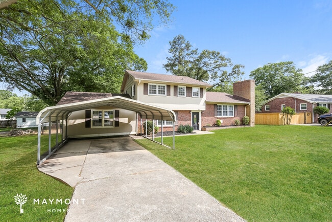 Building Photo - 305 Maple Dr
