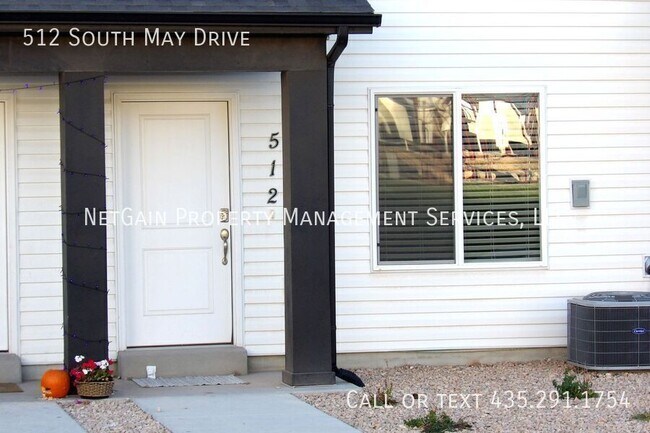 Foto del edificio - 512 May Dr