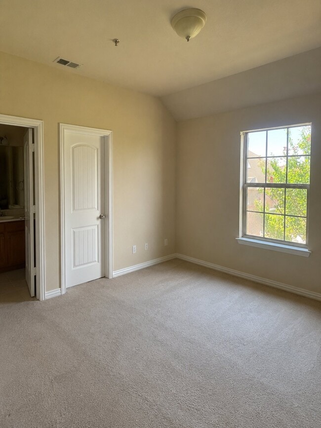 Building Photo - 908 Hartman Dr