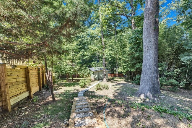 Building Photo - Exquisite 2-bedroom single-family home