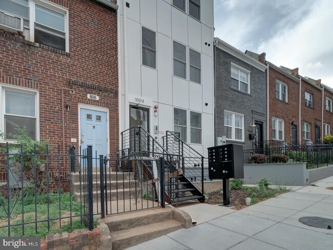 Foto del edificio - 1004 18th St NE