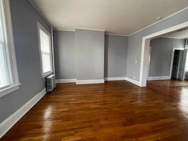Building Photo - 41 Winfield Ave