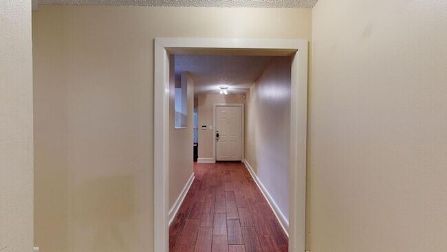 Foto del edificio - 9104 Quail Creek Dr