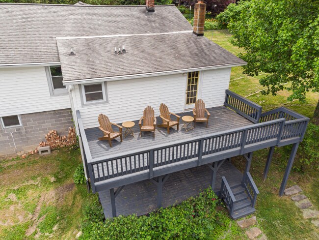 Foto del edificio - 20 Winding Rd