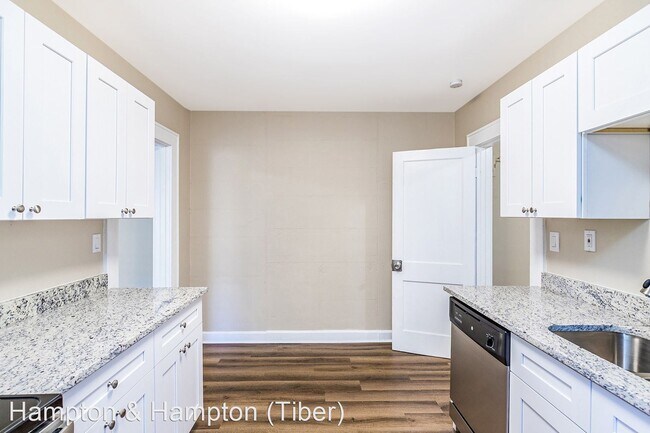 Building Photo - 3 br, 1.5 bath House - 1424 14TH ST S