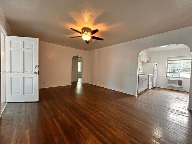 Building Photo - 1928 Wilson St