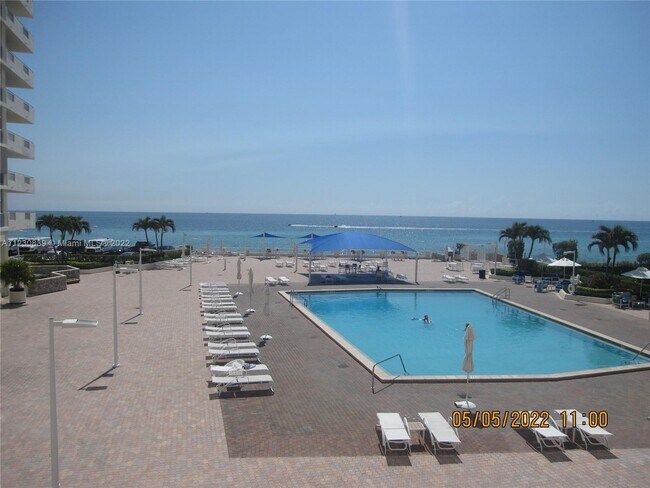 Foto del edificio - 3180 S Ocean Dr