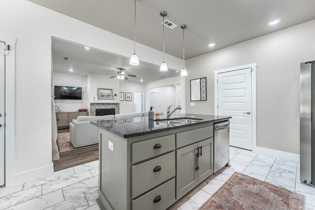 Foto del edificio - 201 Tricha Cir SW