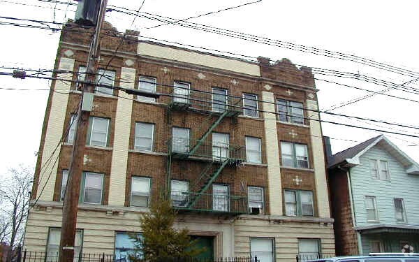 Primary Photo - 211-213 Summer Ave