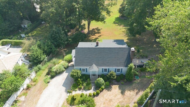 Foto del edificio - 111 Mill Hill Rd