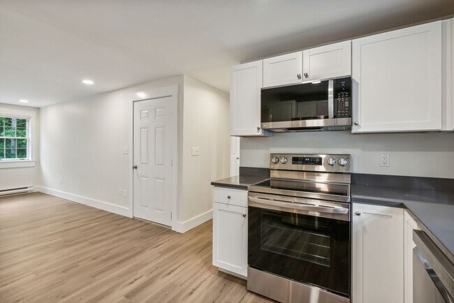 Foto del edificio - 1393 Portland Rd