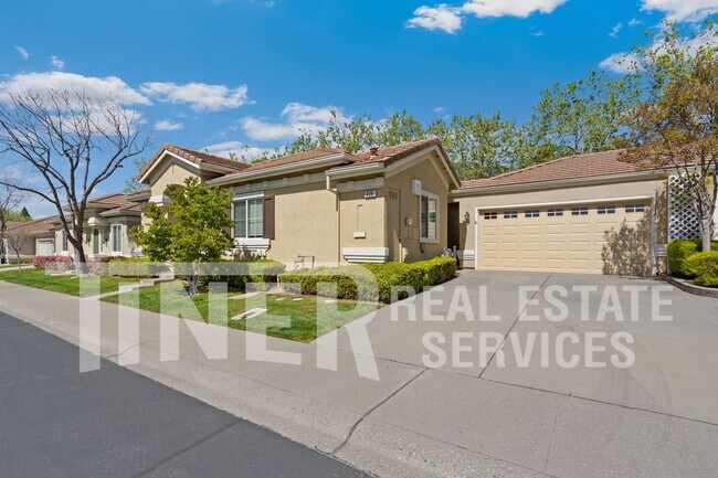 Building Photo - 420 Marsalla Dr