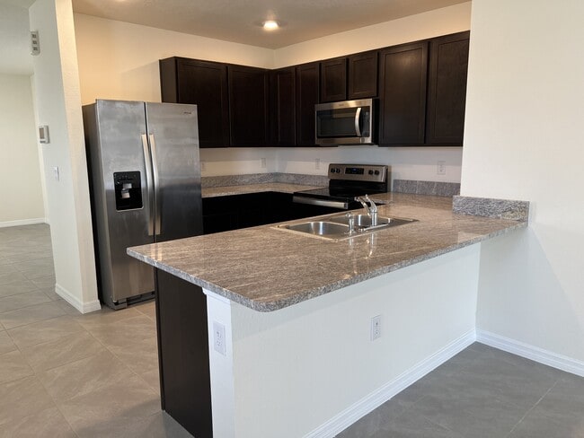 Building Photo - 34012 Jasper Stone Dr