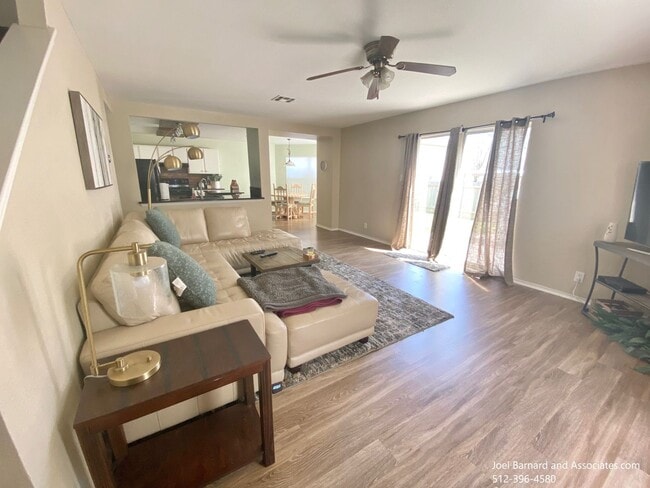 Building Photo - Available July 6: Very Clean, Well Maintai...