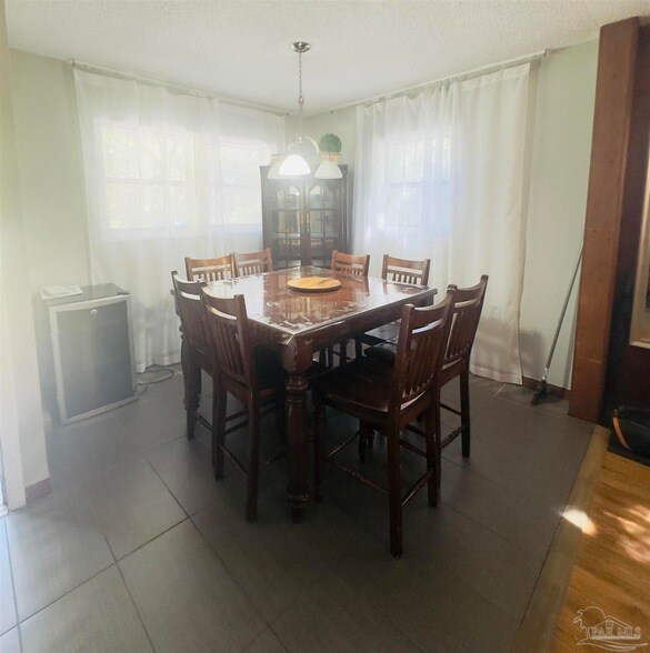 Foto del edificio - 581 Calhoun Ave