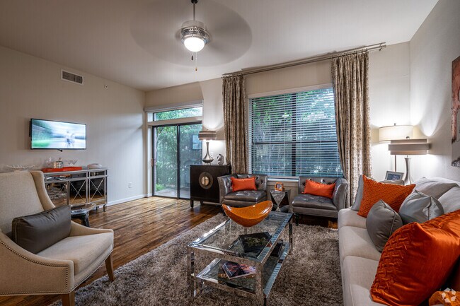 Foto del edificio - Special Incentives Available – Save Up to ...