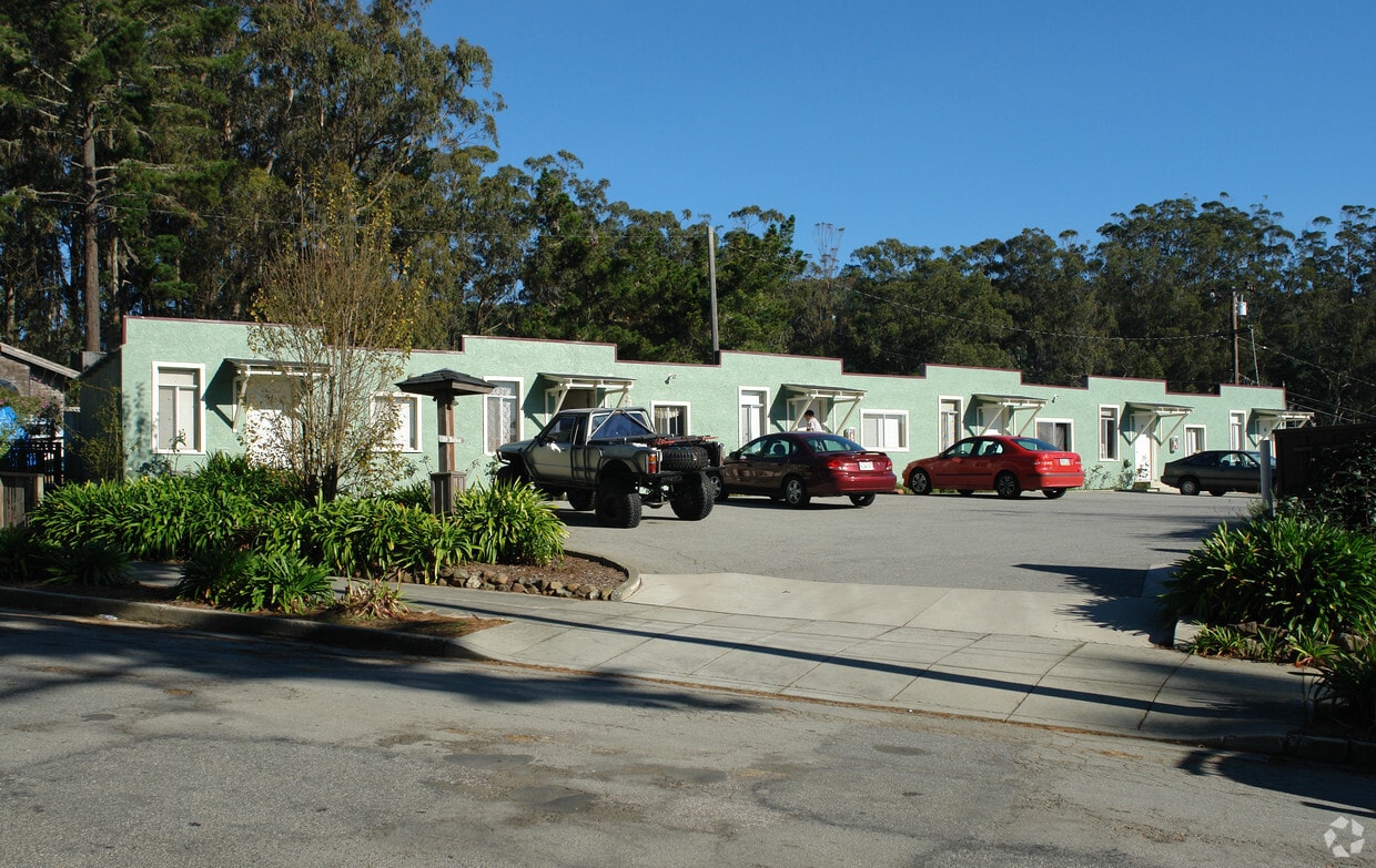 Building Photo - 118 Balboa