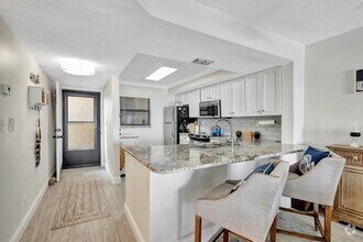 Building Photo - 9400 S Ocean Dr