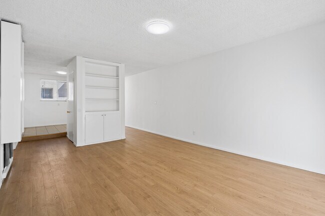 Foto del edificio - 11661 Goshen Ave