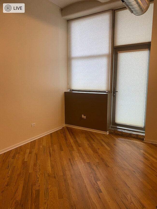 Foto del edificio - 500 S Clinton St