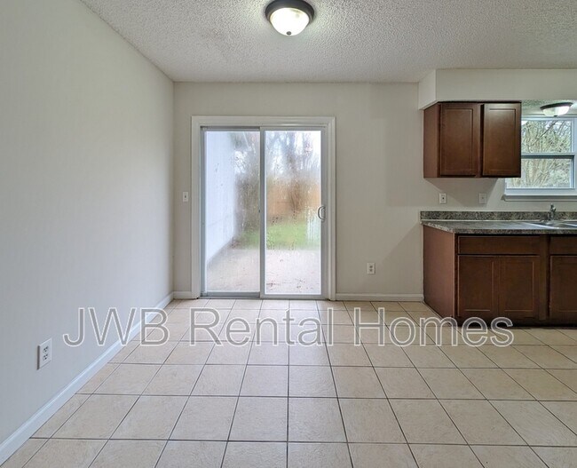 Foto del edificio - 1300 Bay Hill Blvd