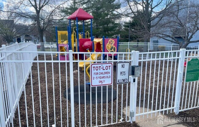 Foto del edificio - 2015 Aspen Dr