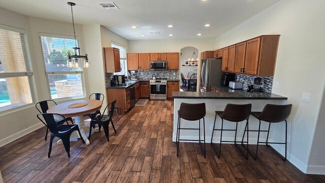 Foto del edificio - 8213 W Quail Ave