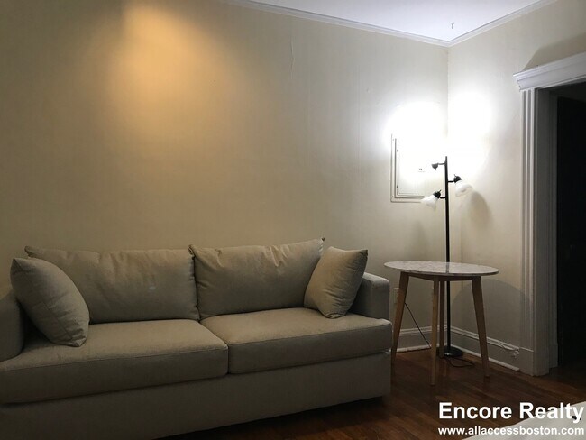 Foto del edificio - 364 Riverway