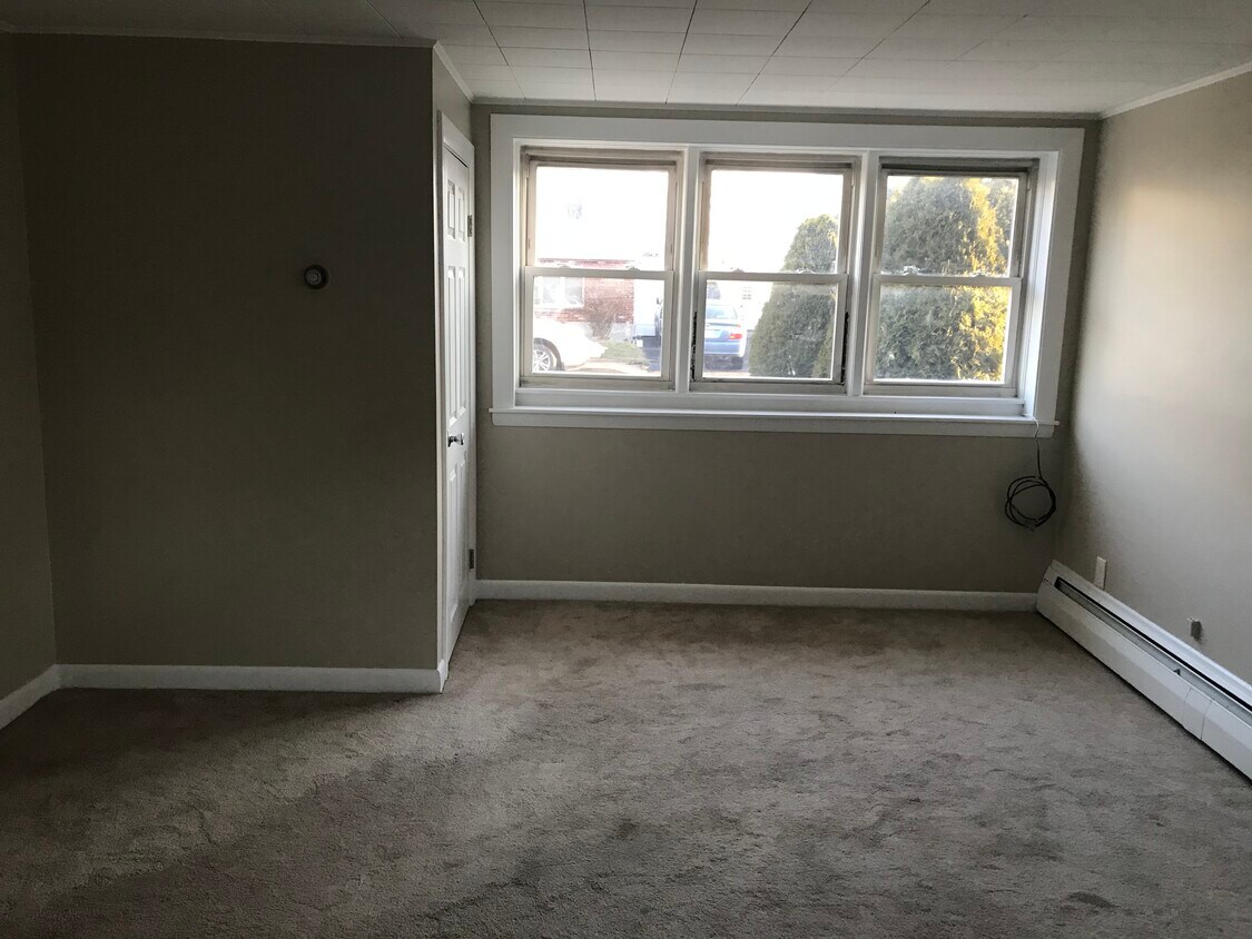 30 Pitcairn St Unit First floor, Revere, MA 02151 Apartments in