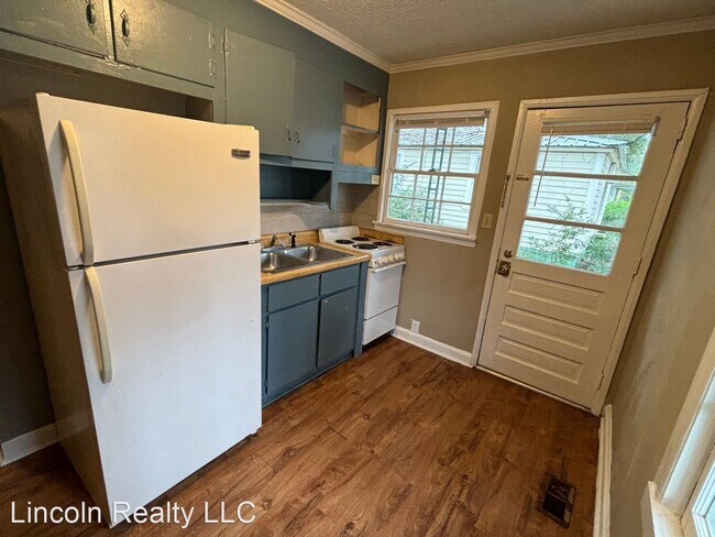 Foto del edificio - 1 br, 1 bath House - 123 1/2 W. Cranford Ave.