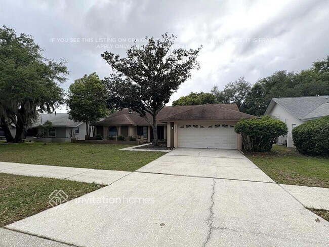 Building Photo - 3223 Pine Club Dr