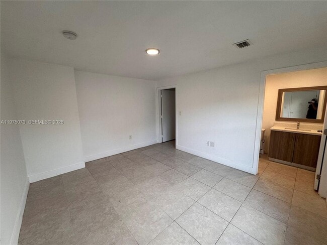 Photo - 605 NW 3rd Ave House