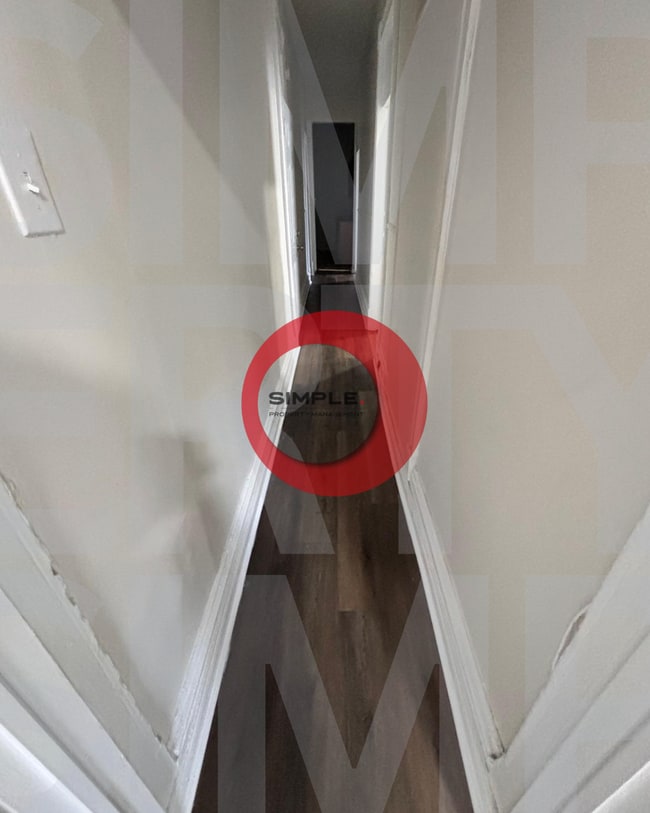 Photo - 230 N 4th St Apartment