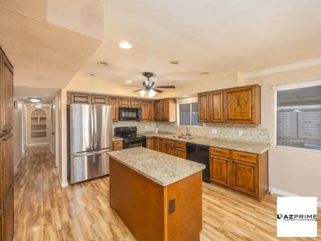 Building Photo - This charming 3-bedroom, 2-bathroom home