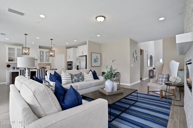 Foto del edificio - 580 Silver Landing Dr