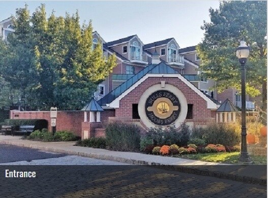 Condo in Jacobs and Bulls Ferry - 348 Oswego Ct