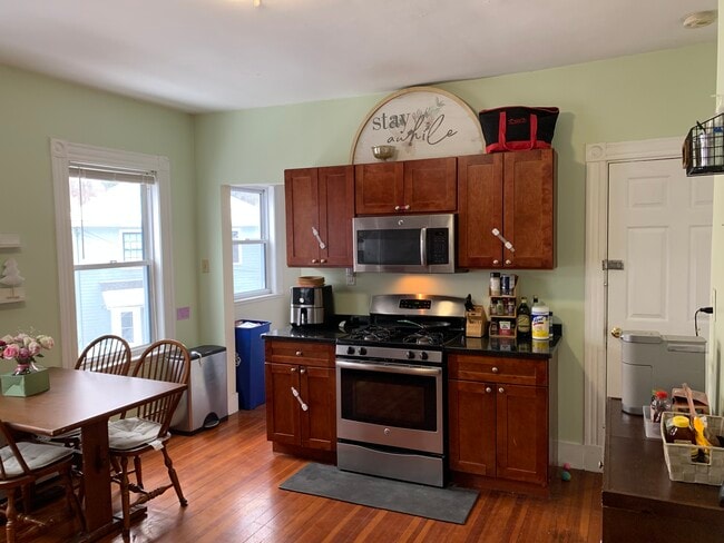 Building Photo - 7 Timon Ave