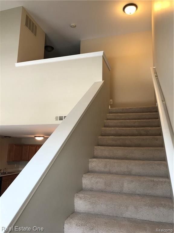 Foto del edificio - 1432 Crimson Way