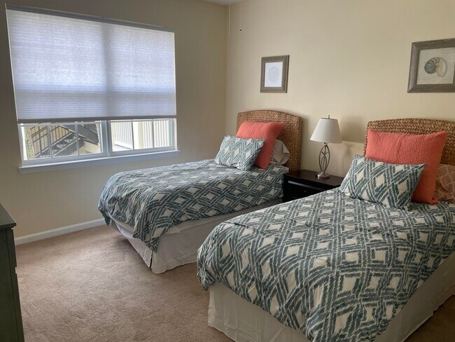 Building Photo - 224 Murcia Dr