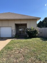 Building Photo - 944 SW 98th St
