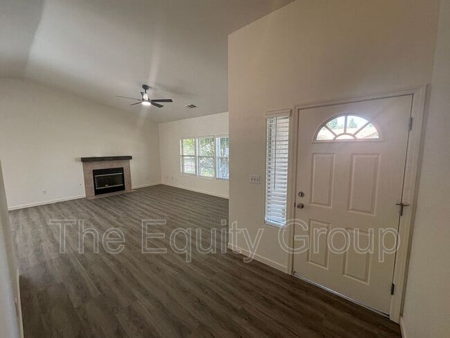 Building Photo - 1106 N Crenshaw St
