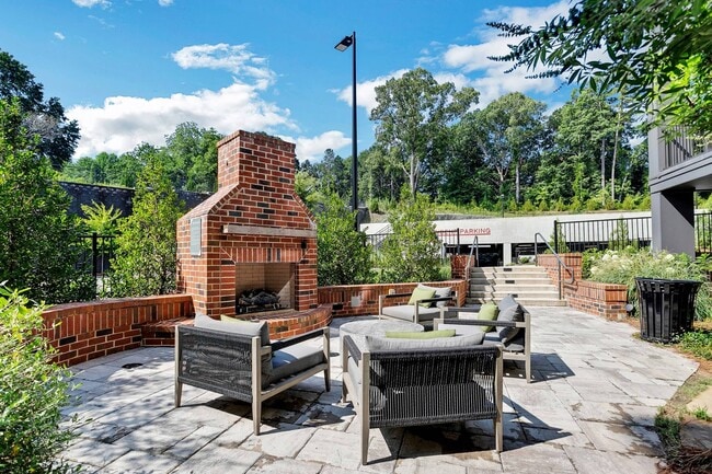 Foto del edificio - Skye Suwanee Town Center