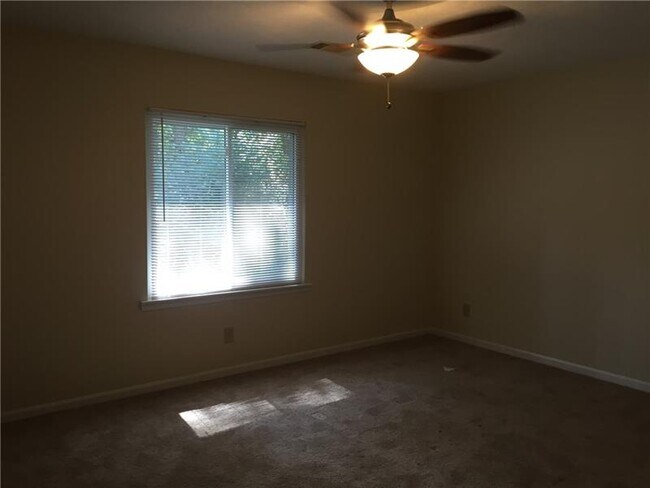 Foto del edificio - 3354 Cruse Rd NW