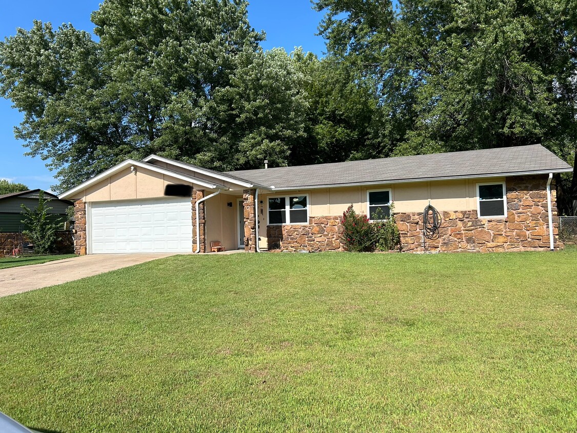 Primary Photo - 13615 S 286th E Ave