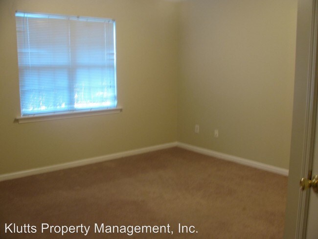 Foto del edificio - 9909 Campus Walk Ln