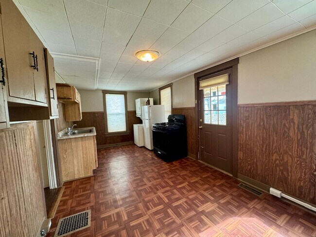 Foto del edificio - Two bedroom One bath home for rent.  Call today for more information!