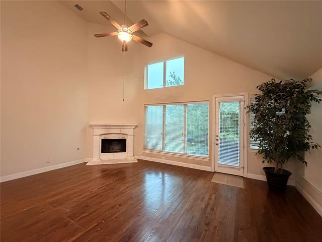 Foto del edificio - 14112 Sparrow Hill Dr