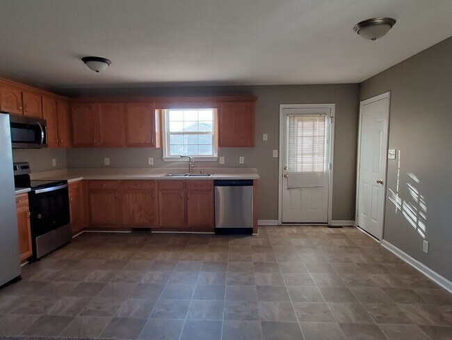 Foto del edificio - $1375 - 3 Bedroom 2 Bath Charming Ranch Home