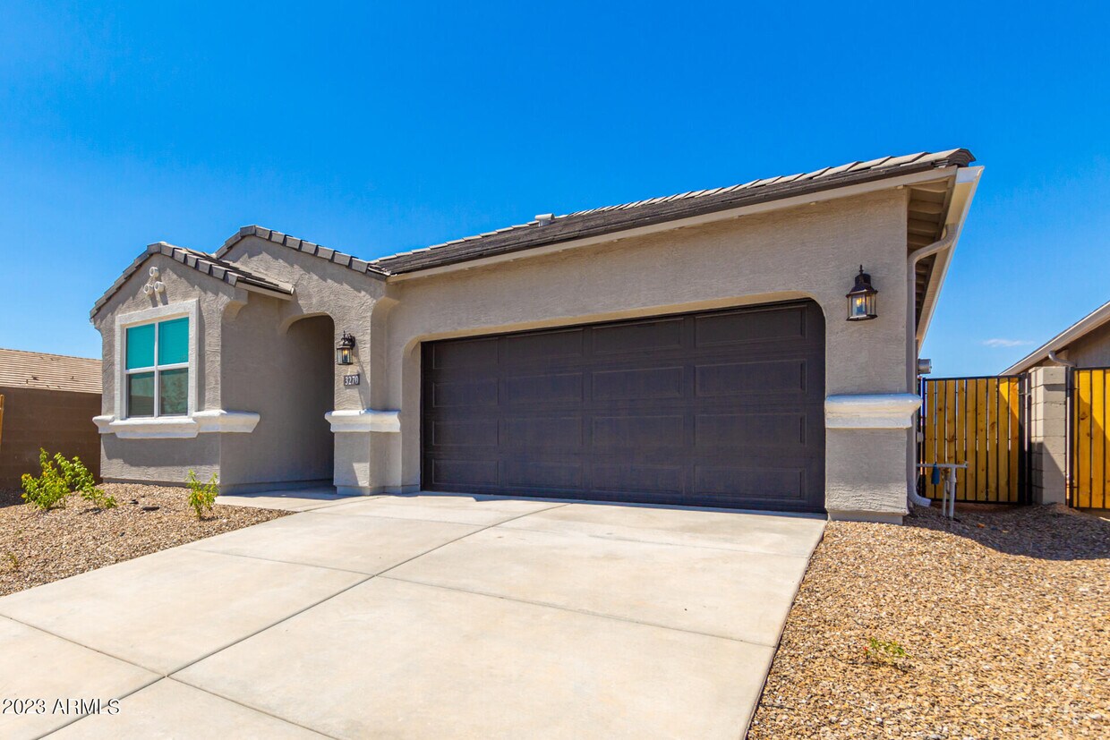 Foto principal - 3270 W Shanley Ave